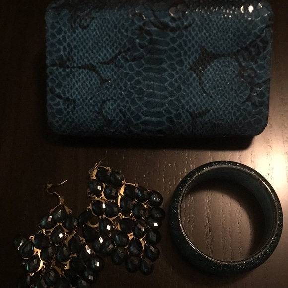 Handbags - Clutch, earrings, bracelet